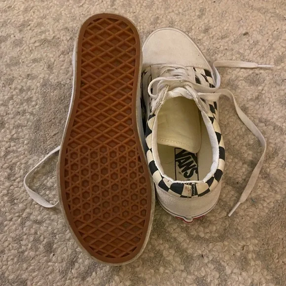 Vans - Picture 2 of 4